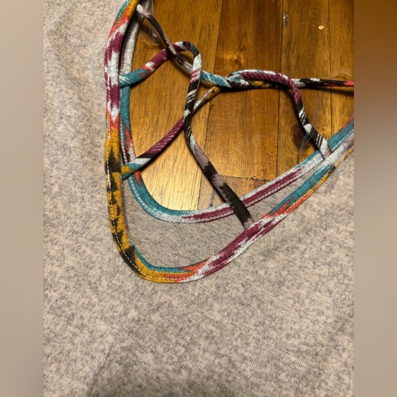 NWOT Ultra Soft Aztec CrisCross Top - Picture 5 of 8